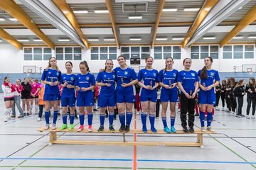 Bild 27 - B-Juniorinnen 2 Loewinnen Cup